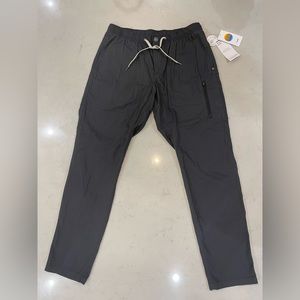 New Men’s Medium Vuori Ripstop Charcoal Grey Pants
